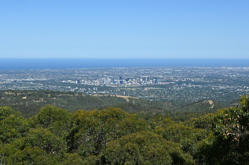 Adelaide Hills — homes and streets