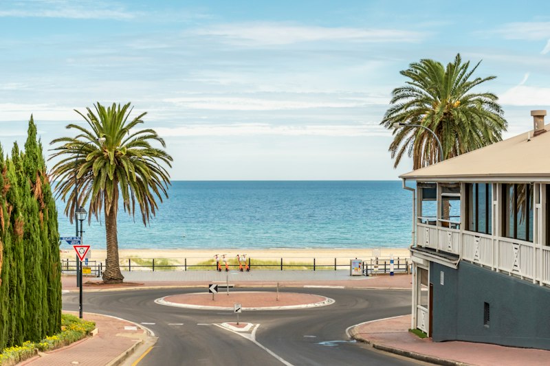Southern Adelaide — homes and streets